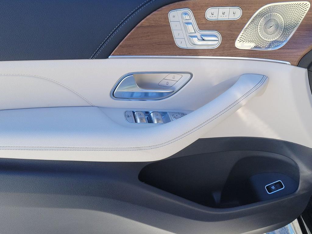 new 2026 Mercedes-Benz GLE 450 car, priced at $85,465