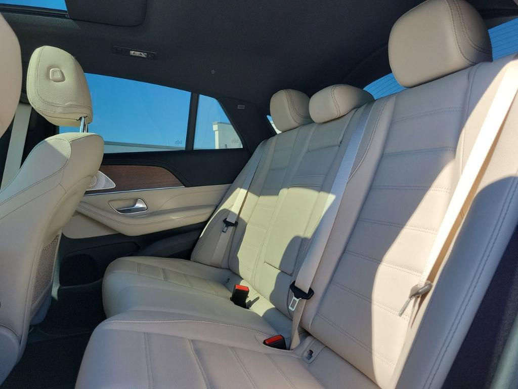 new 2026 Mercedes-Benz GLE 450 car, priced at $85,465