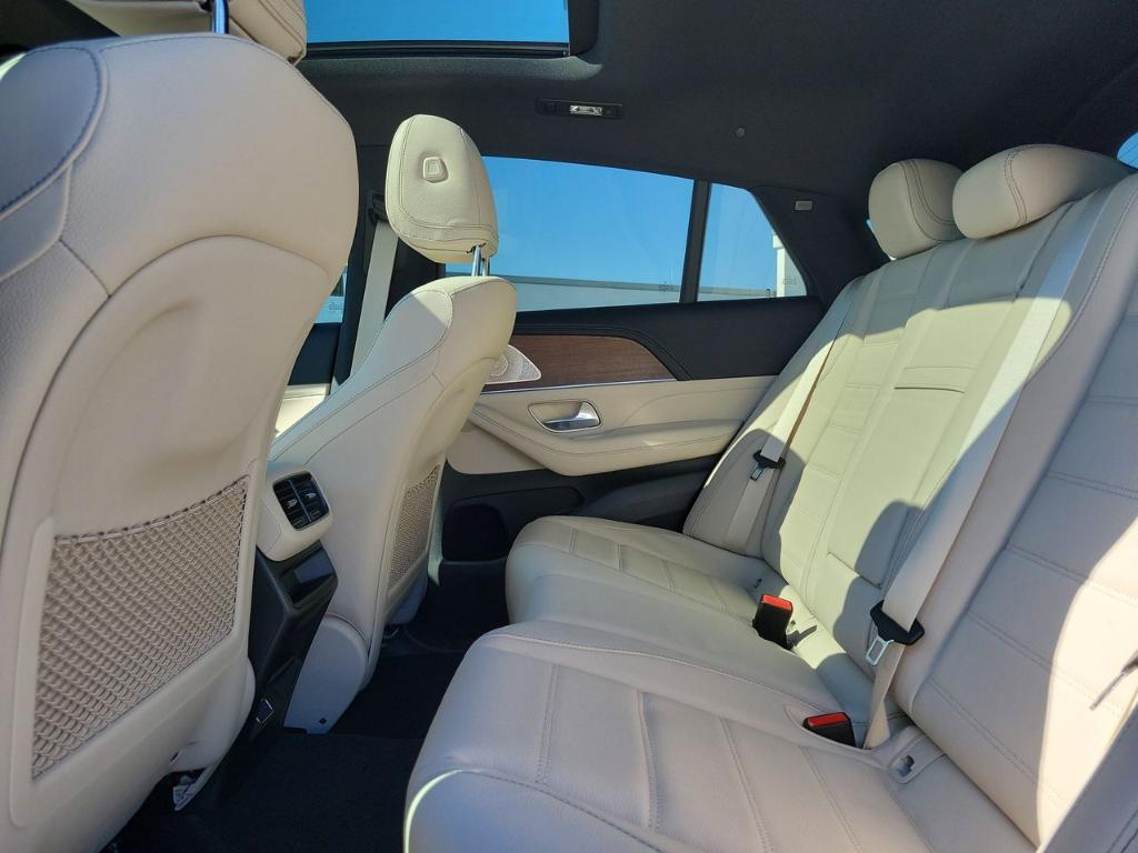new 2026 Mercedes-Benz GLE 450 car, priced at $85,465