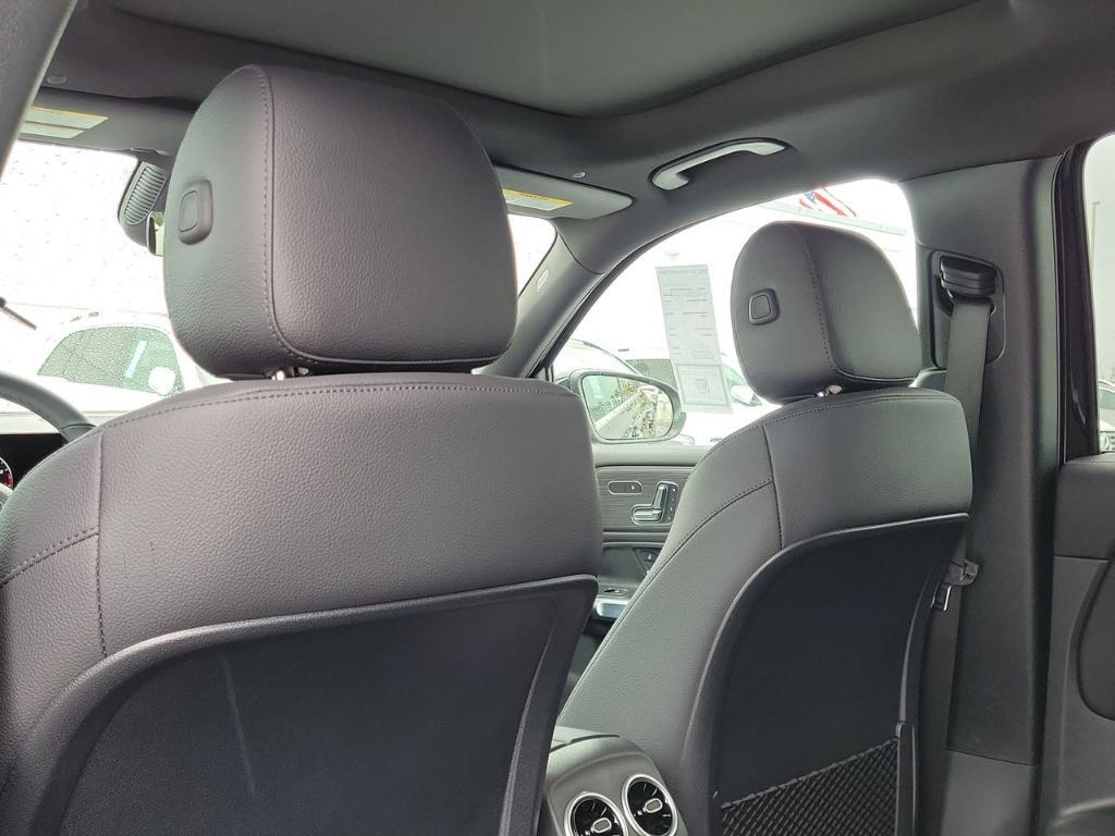 new 2026 Mercedes-Benz GLB 250 car, priced at $49,545