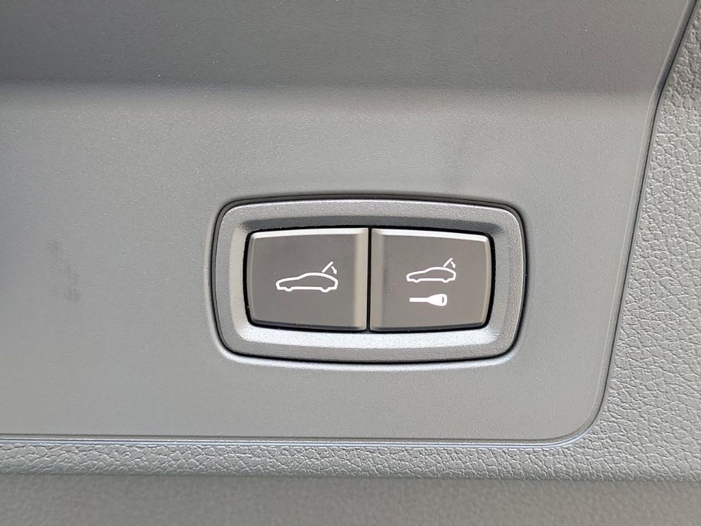 used 2026 Porsche Panamera car, priced at $120,325