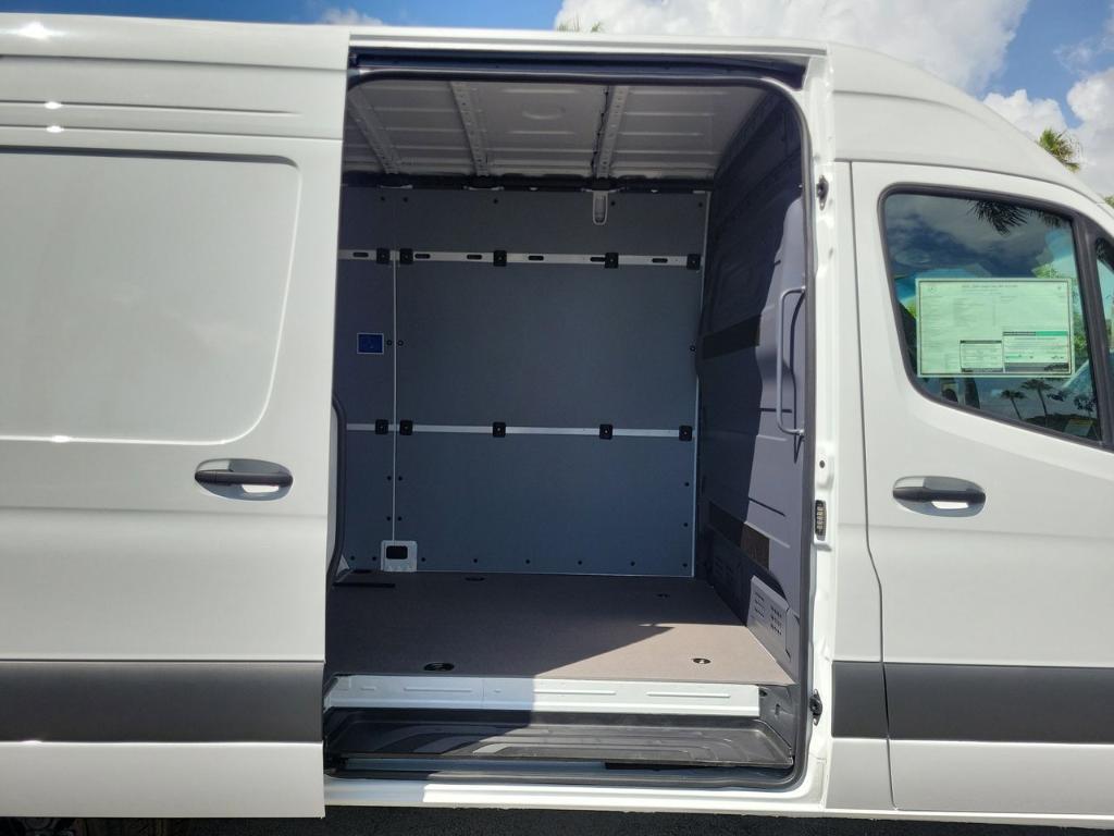 new 2025 Mercedes-Benz Sprinter 3500 car, priced at $67,171