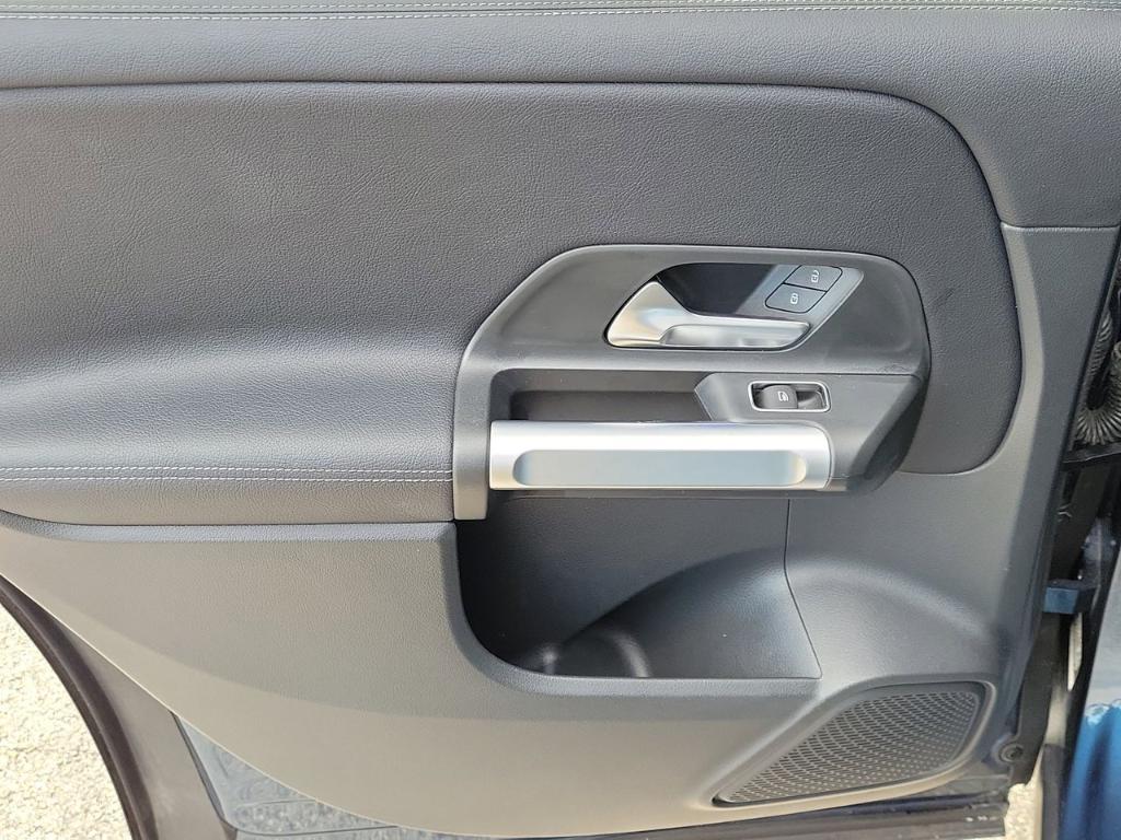 used 2023 Mercedes-Benz GLB 250 car, priced at $33,024