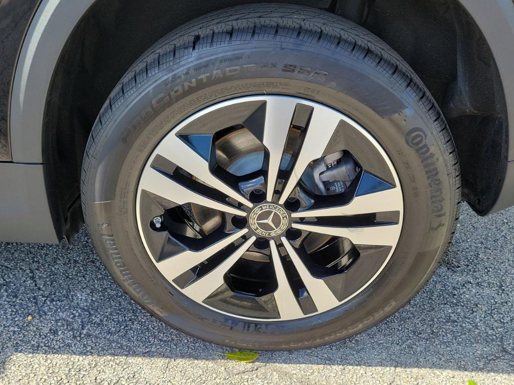 used 2024 Mercedes-Benz GLA 250 car, priced at $33,740