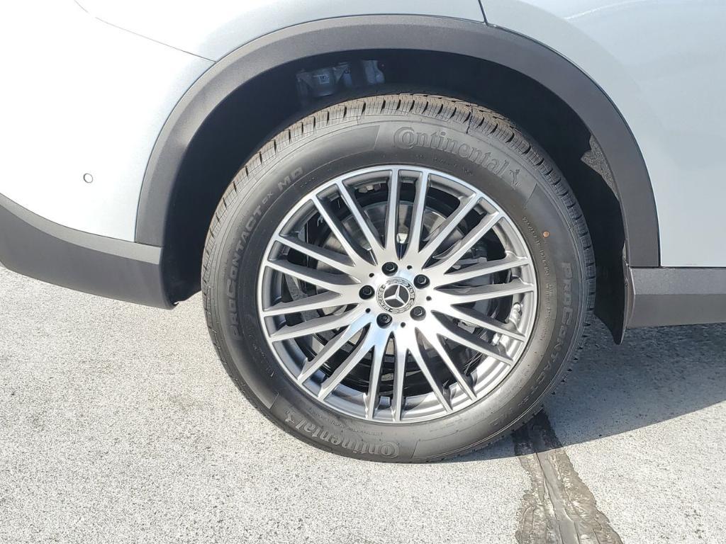 new 2026 Mercedes-Benz GLC 300 car, priced at $54,250