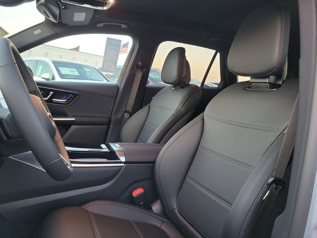 new 2026 Mercedes-Benz GLC 300 car, priced at $54,350