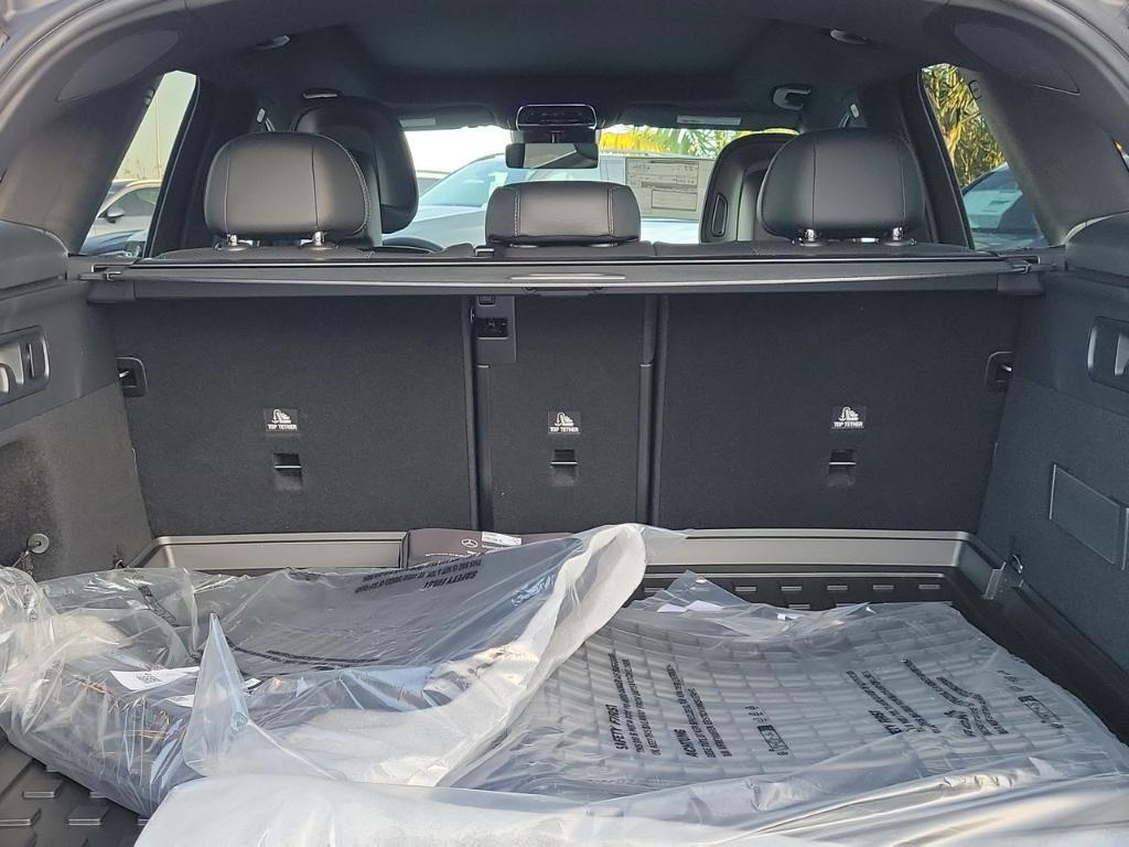 new 2026 Mercedes-Benz GLC 300 car, priced at $55,950