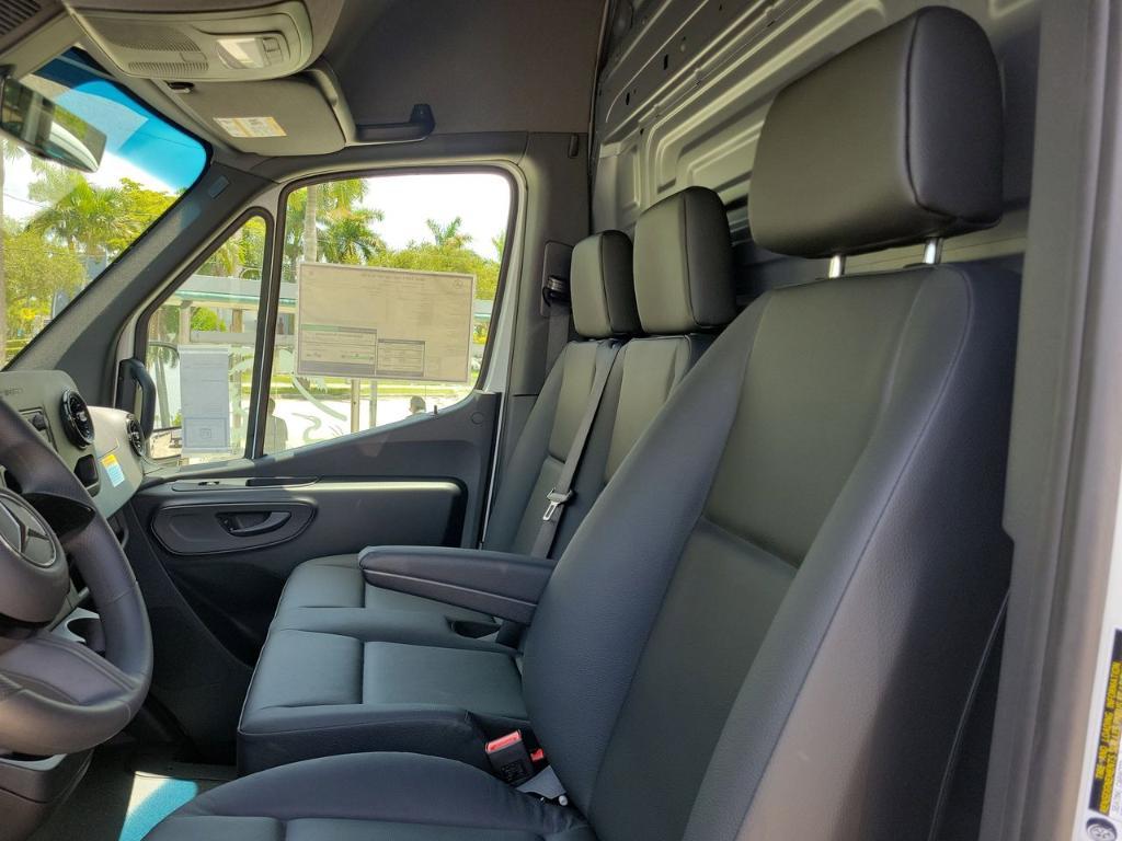 new 2025 Mercedes-Benz Sprinter 3500 car, priced at $67,171
