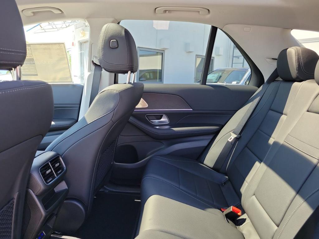 new 2026 Mercedes-Benz GLE 450 car, priced at $77,530