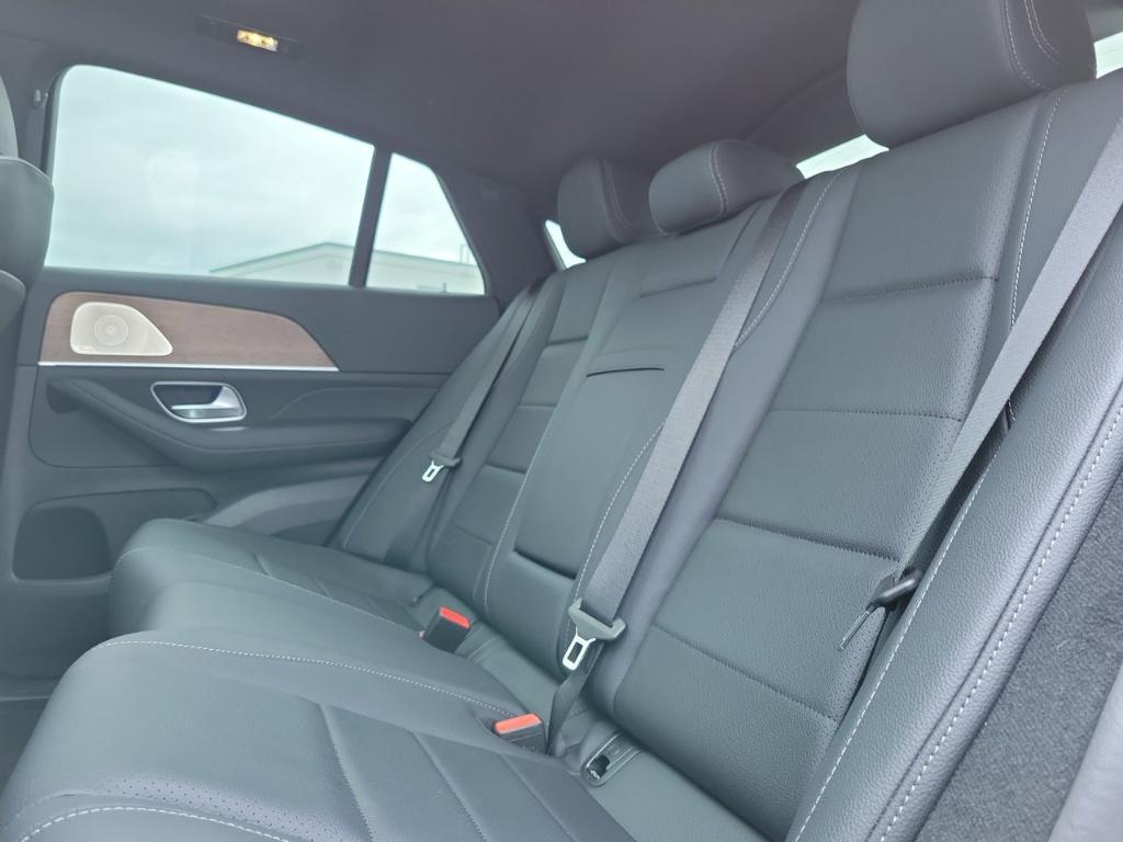 new 2026 Mercedes-Benz GLE 450 car, priced at $81,010