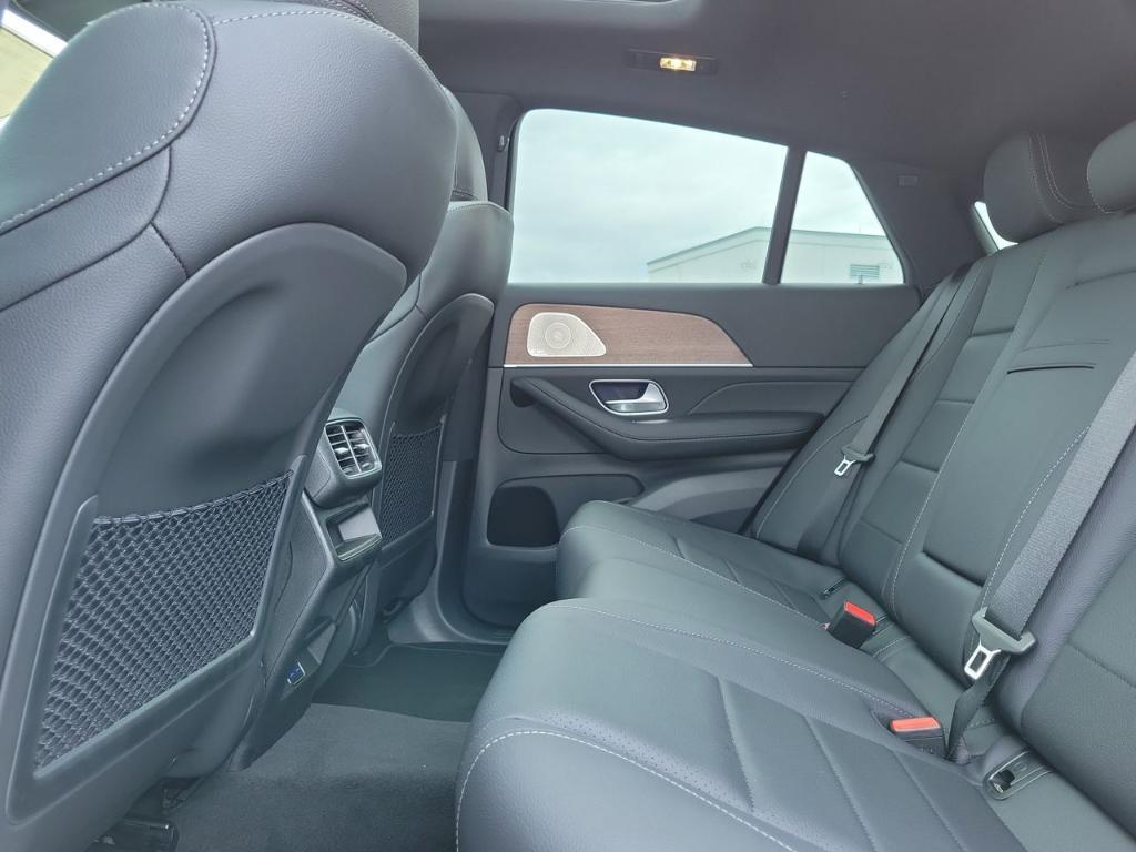 new 2026 Mercedes-Benz GLE 450 car, priced at $81,010