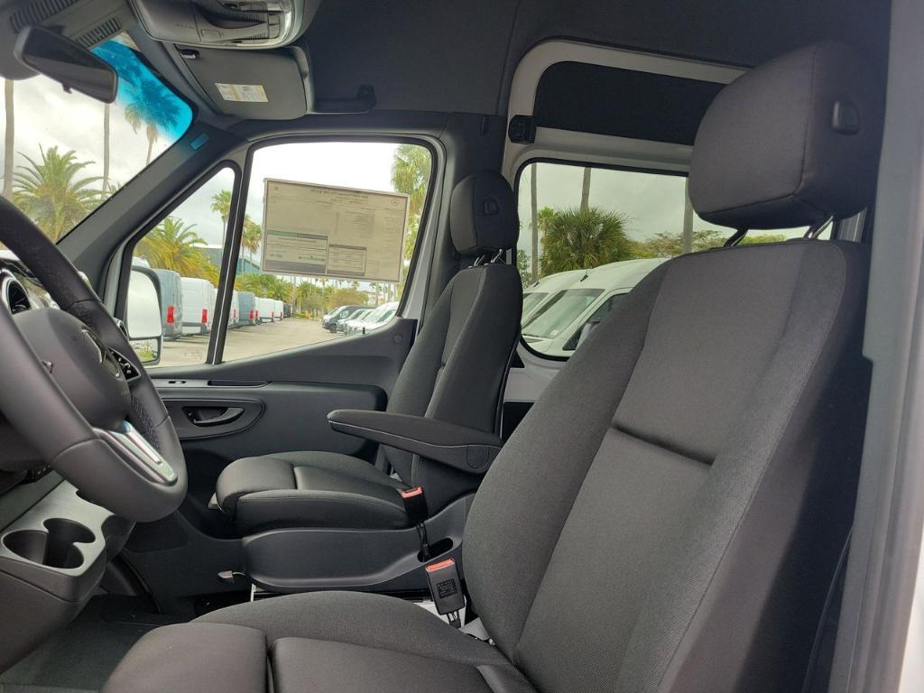 new 2024 Mercedes-Benz Sprinter 2500 car, priced at $69,412