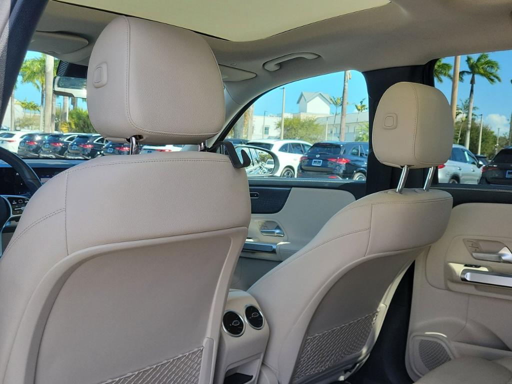 used 2022 Mercedes-Benz GLB 250 car, priced at $28,774