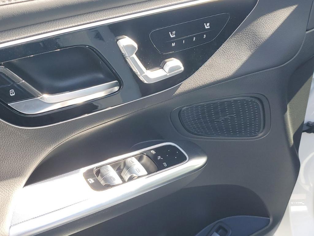 new 2026 Mercedes-Benz GLC 300 car, priced at $58,690