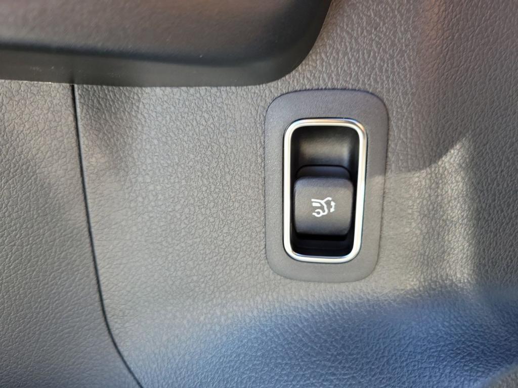 new 2026 Mercedes-Benz GLA 250 car, priced at $48,195