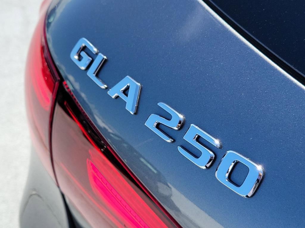 new 2026 Mercedes-Benz GLA 250 car, priced at $48,195