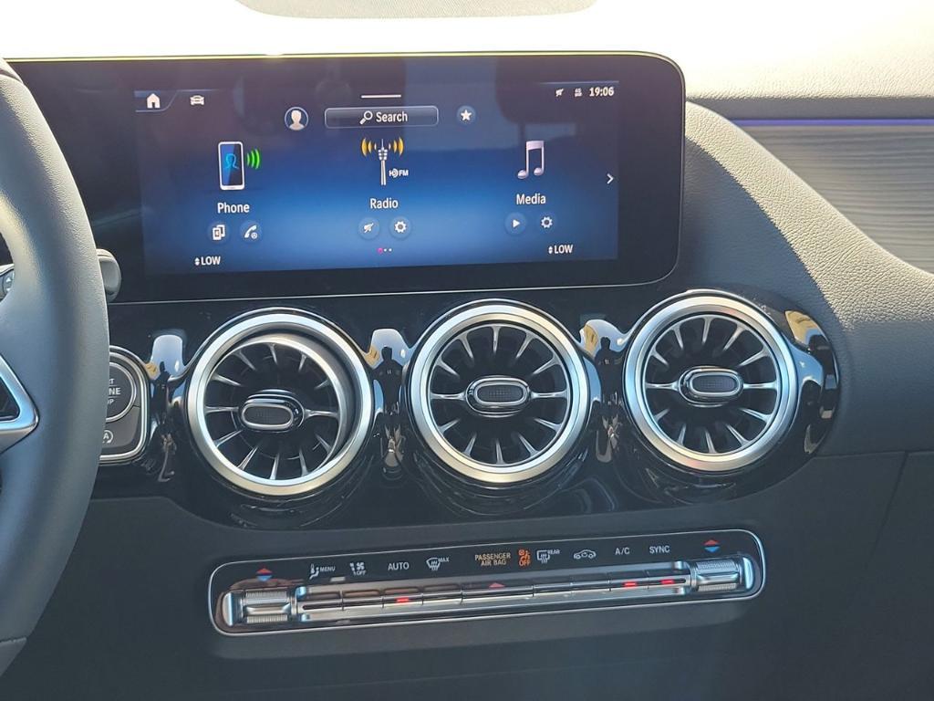 new 2026 Mercedes-Benz GLA 250 car, priced at $48,195