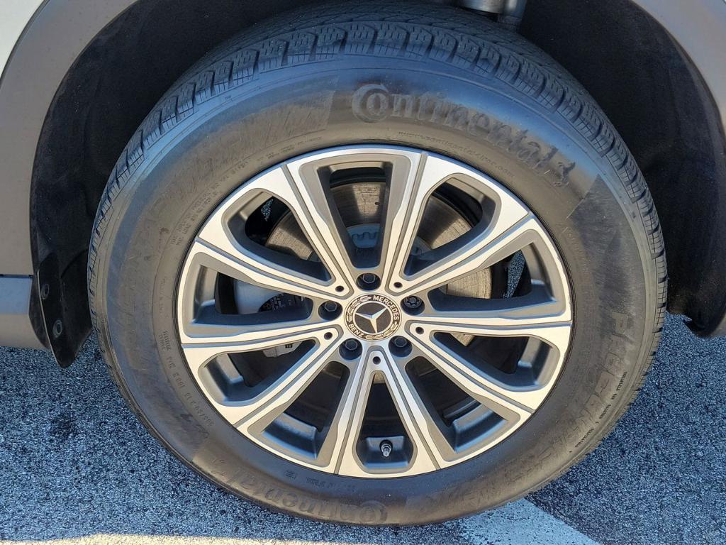 used 2024 Mercedes-Benz GLC 300 car, priced at $42,920