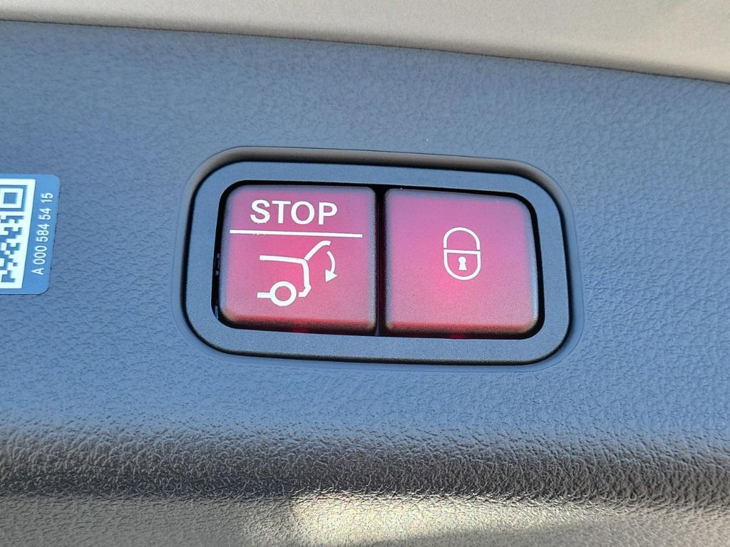 new 2026 Mercedes-Benz GLC 300 car, priced at $54,315