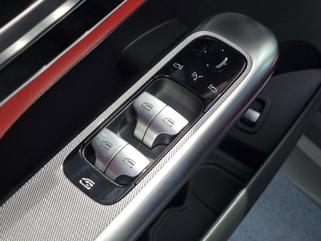 new 2026 Mercedes-Benz GLC 300 car, priced at $60,685