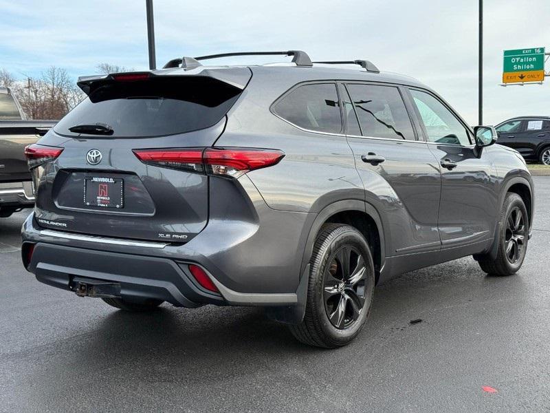 used 2020 Toyota Highlander car, priced at $26,500