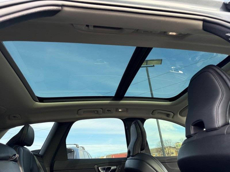 used 2022 Volvo XC60 car, priced at $32,700