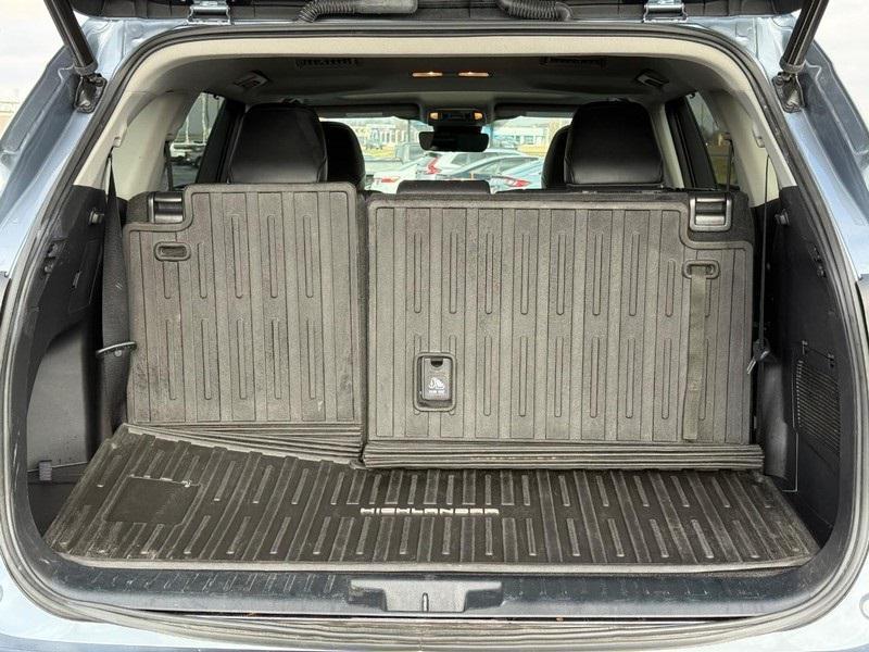 used 2022 Toyota Highlander car, priced at $33,500