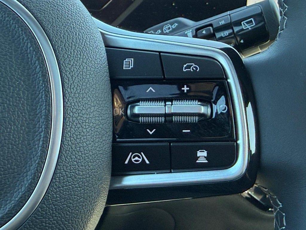 used 2025 Kia Sorento car, priced at $37,800