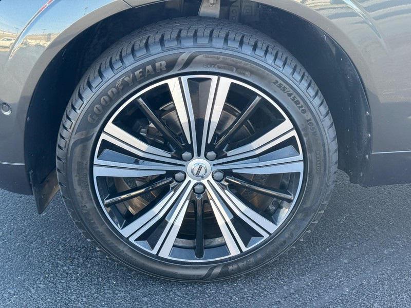 used 2022 Volvo XC60 car, priced at $27,000