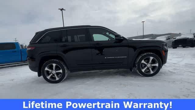 new 2026 Jeep Grand Cherokee car, priced at $48,735