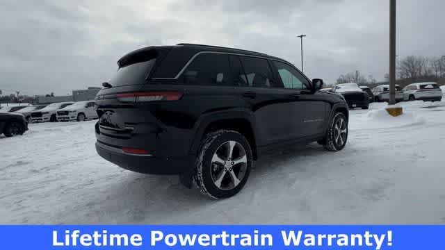 new 2026 Jeep Grand Cherokee car, priced at $48,735