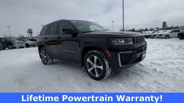 new 2026 Jeep Grand Cherokee car, priced at $48,735