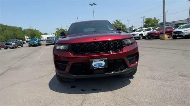 used 2023 Jeep Grand Cherokee car, priced at $32,431
