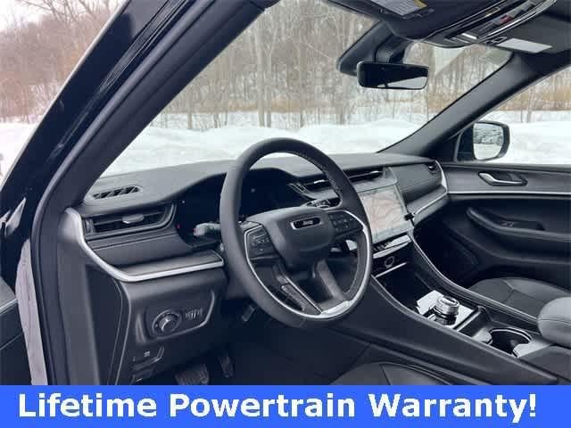 new 2026 Jeep Grand Cherokee car, priced at $48,775