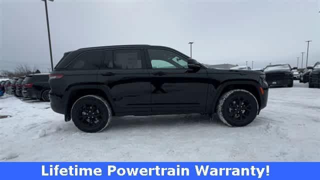 new 2026 Jeep Grand Cherokee car, priced at $48,775