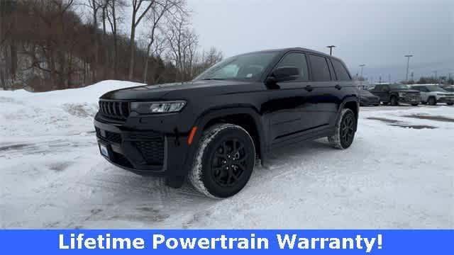 new 2026 Jeep Grand Cherokee car, priced at $48,775