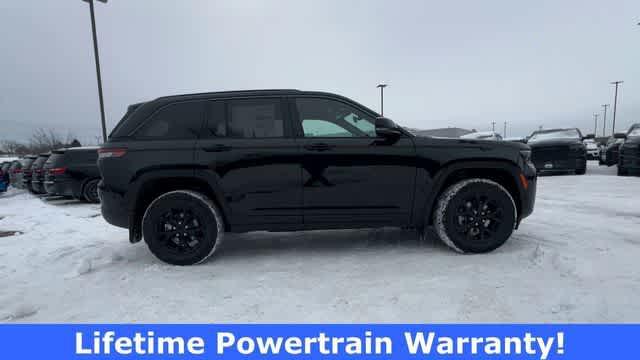 new 2026 Jeep Grand Cherokee car, priced at $48,775