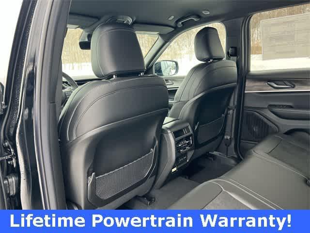 new 2026 Jeep Grand Cherokee car, priced at $48,775