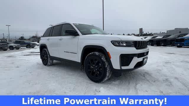 new 2026 Jeep Grand Cherokee car, priced at $42,646