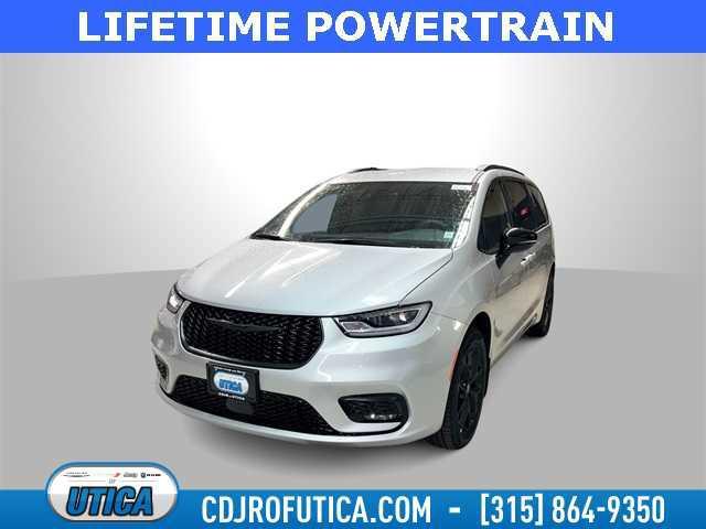 new 2026 Chrysler Pacifica car, priced at $45,675