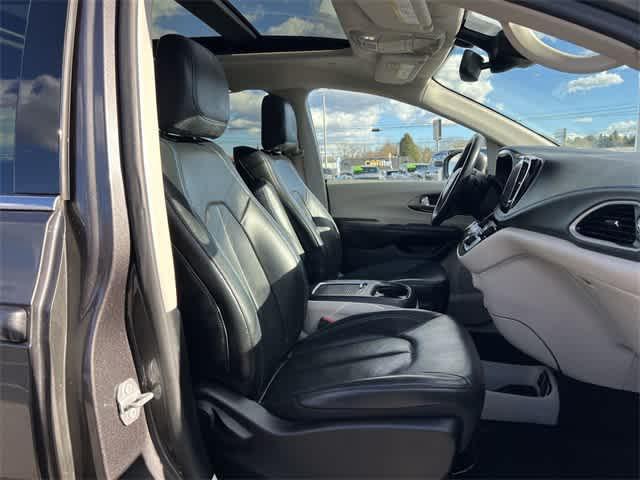 used 2021 Chrysler Pacifica car, priced at $24,976