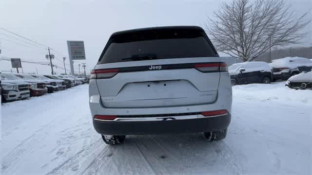 used 2023 Jeep Grand Cherokee car, priced at $29,321