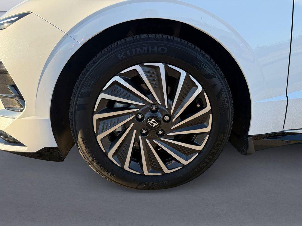 used 2024 Hyundai Sonata Hybrid car, priced at $27,576