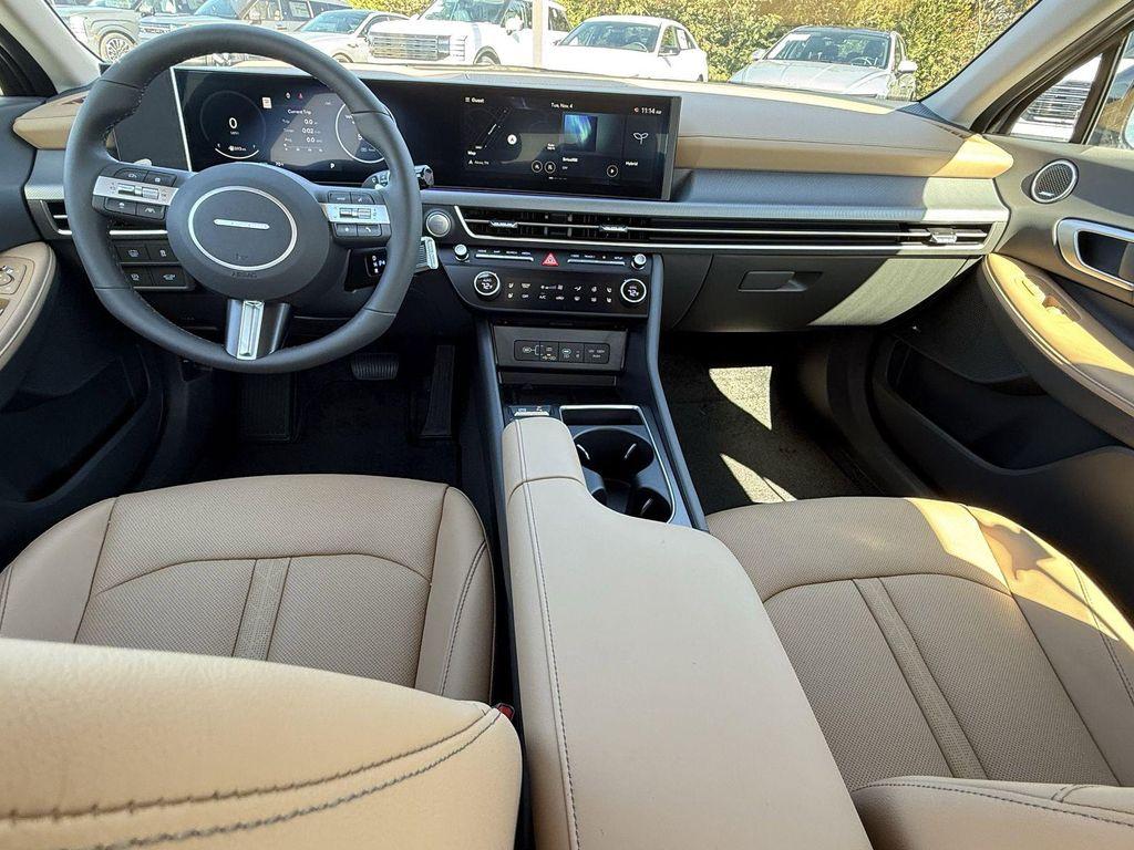 new 2025 Hyundai Sonata Hybrid car, priced at $37,622