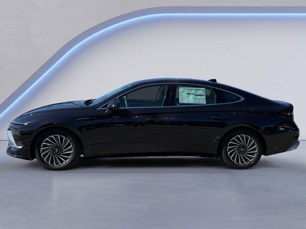 new 2025 Hyundai Sonata Hybrid car, priced at $37,622