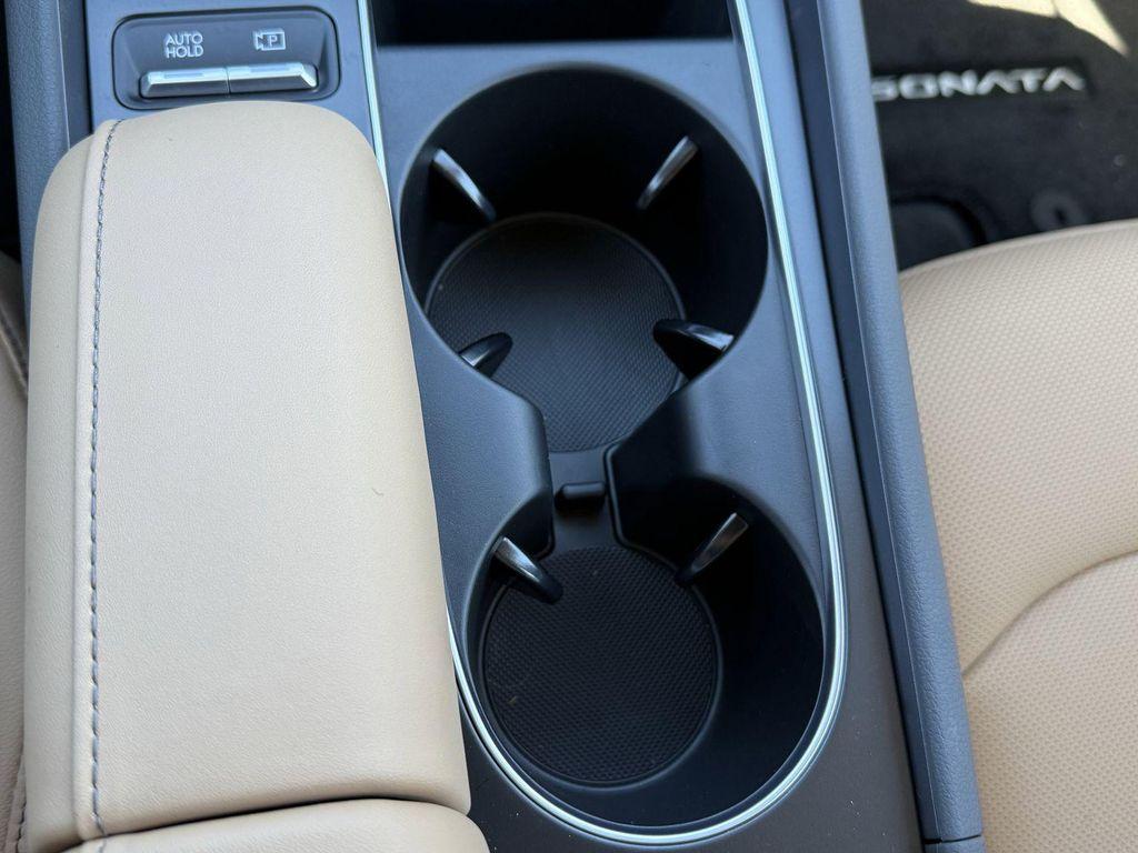 new 2025 Hyundai Sonata Hybrid car, priced at $37,622