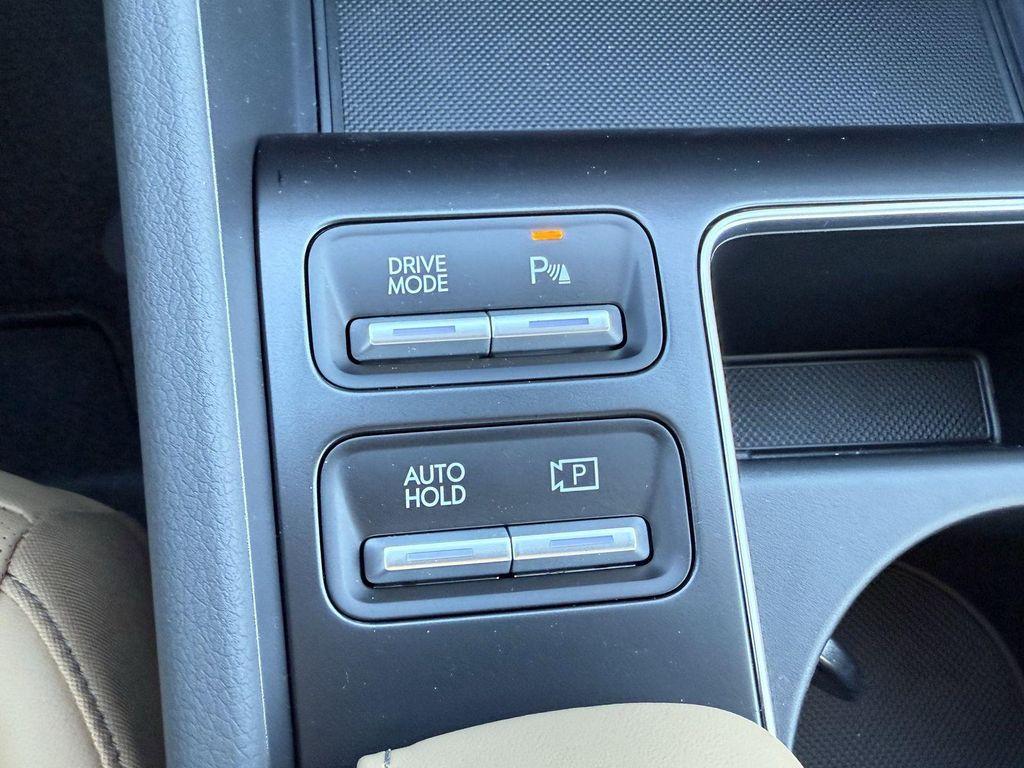 new 2025 Hyundai Sonata Hybrid car, priced at $37,622