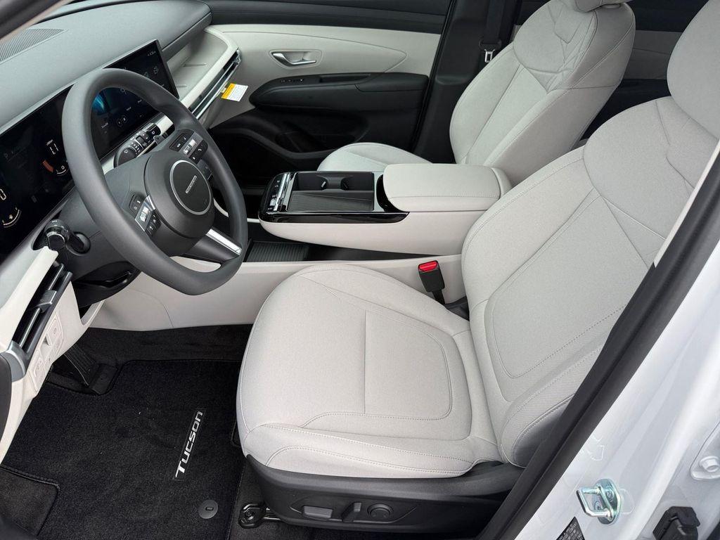 new 2026 Hyundai TUCSON Hybrid car, priced at $35,766