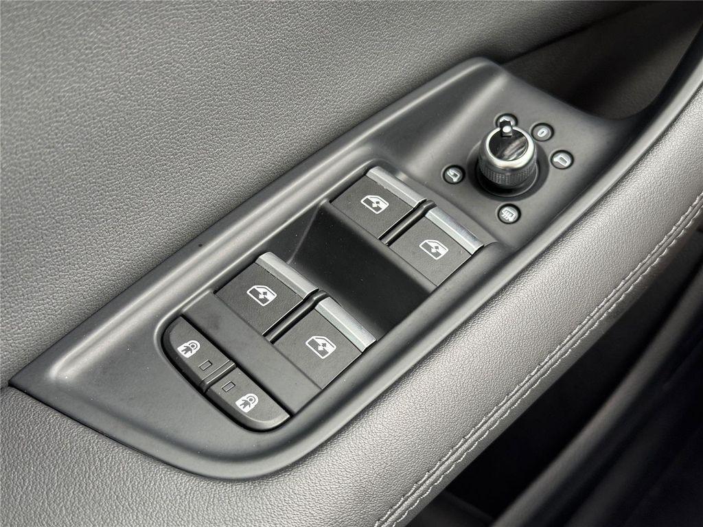 used 2024 Audi Q7 car, priced at $38,994