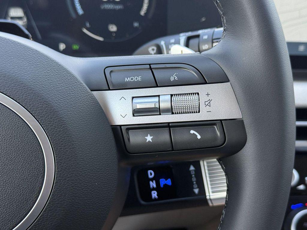 new 2025 Hyundai TUCSON Hybrid car, priced at $38,420